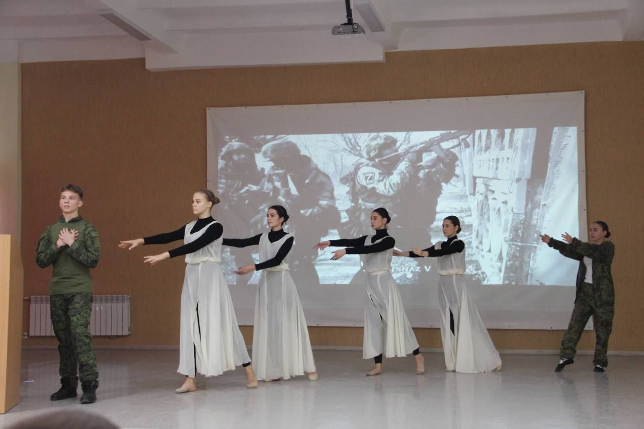 В Симферополе прошли четвёртые муниципальные историко-краеведческие чтения «Святой князь Александр Невский – хранитель рубежей Русских и нынешние защитники России», посвящённые Дню памяти святого благоверного князя... В Симферополе прошли четвёртые муниципальные историко-краеведческие чтения «Святой князь Александр Невский – хранитель рубежей Русских и нынешние защитники России», посвящённые Дню памяти святого благоверного князя...