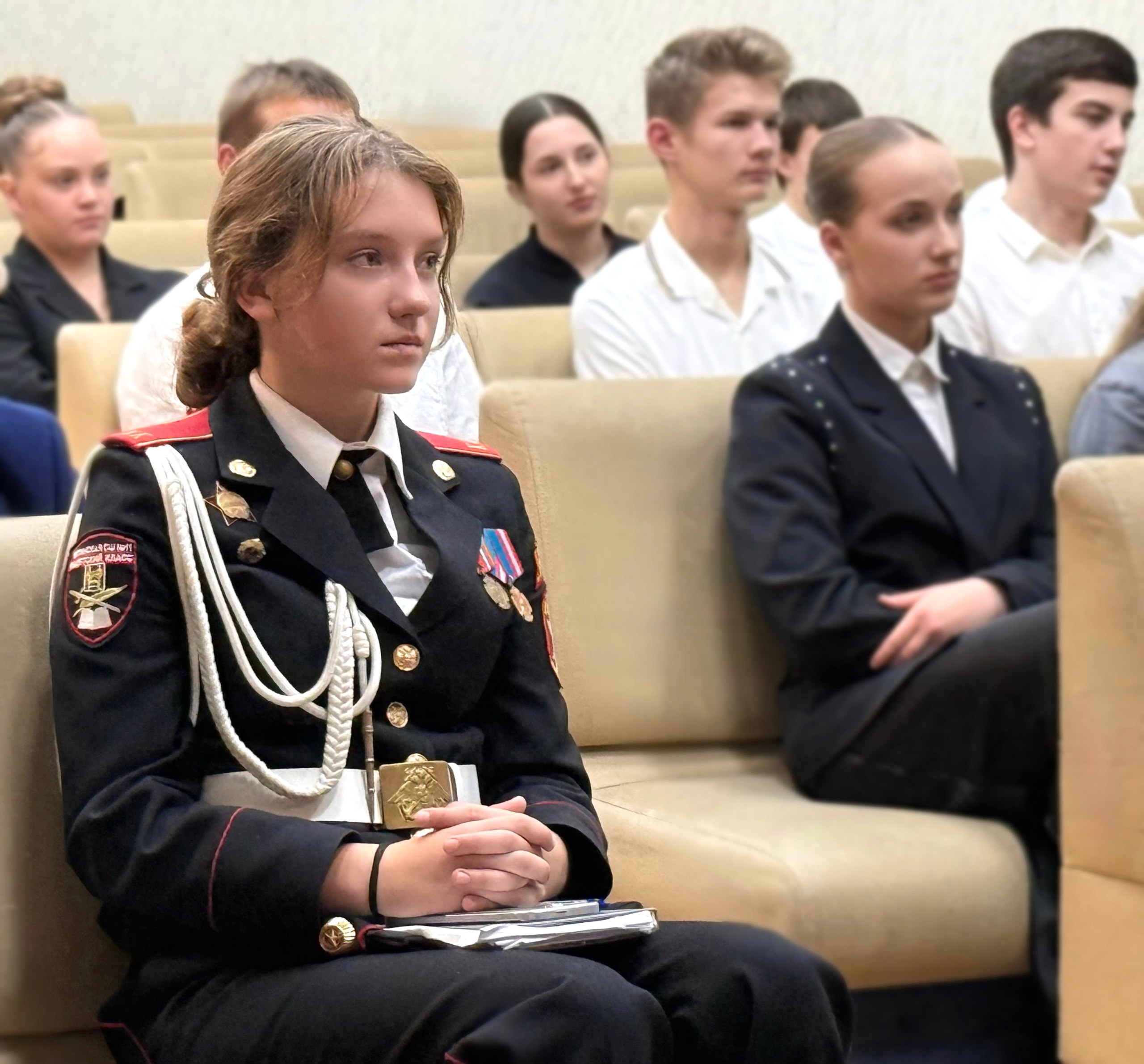 Профилактика в цифровой среде: в Ялте прошла встреча полиции с представителями молодежи