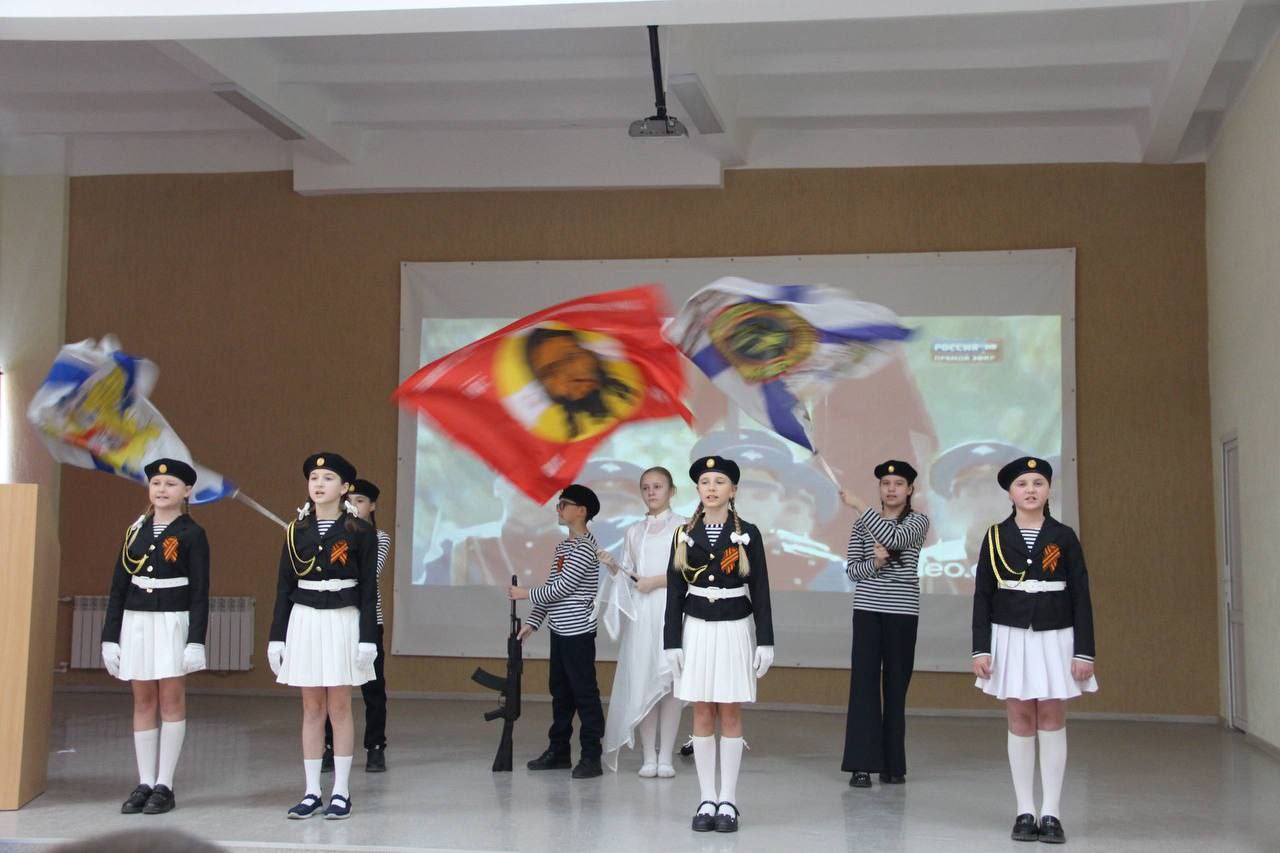 В Симферополе прошли четвёртые муниципальные историко-краеведческие чтения «Святой князь Александр Невский – хранитель рубежей Русских и нынешние защитники России», посвящённые Дню памяти святого благоверного князя... В Симферополе прошли четвёртые муниципальные историко-краеведческие чтения «Святой князь Александр Невский – хранитель рубежей Русских и нынешние защитники России», посвящённые Дню памяти святого благоверного князя...