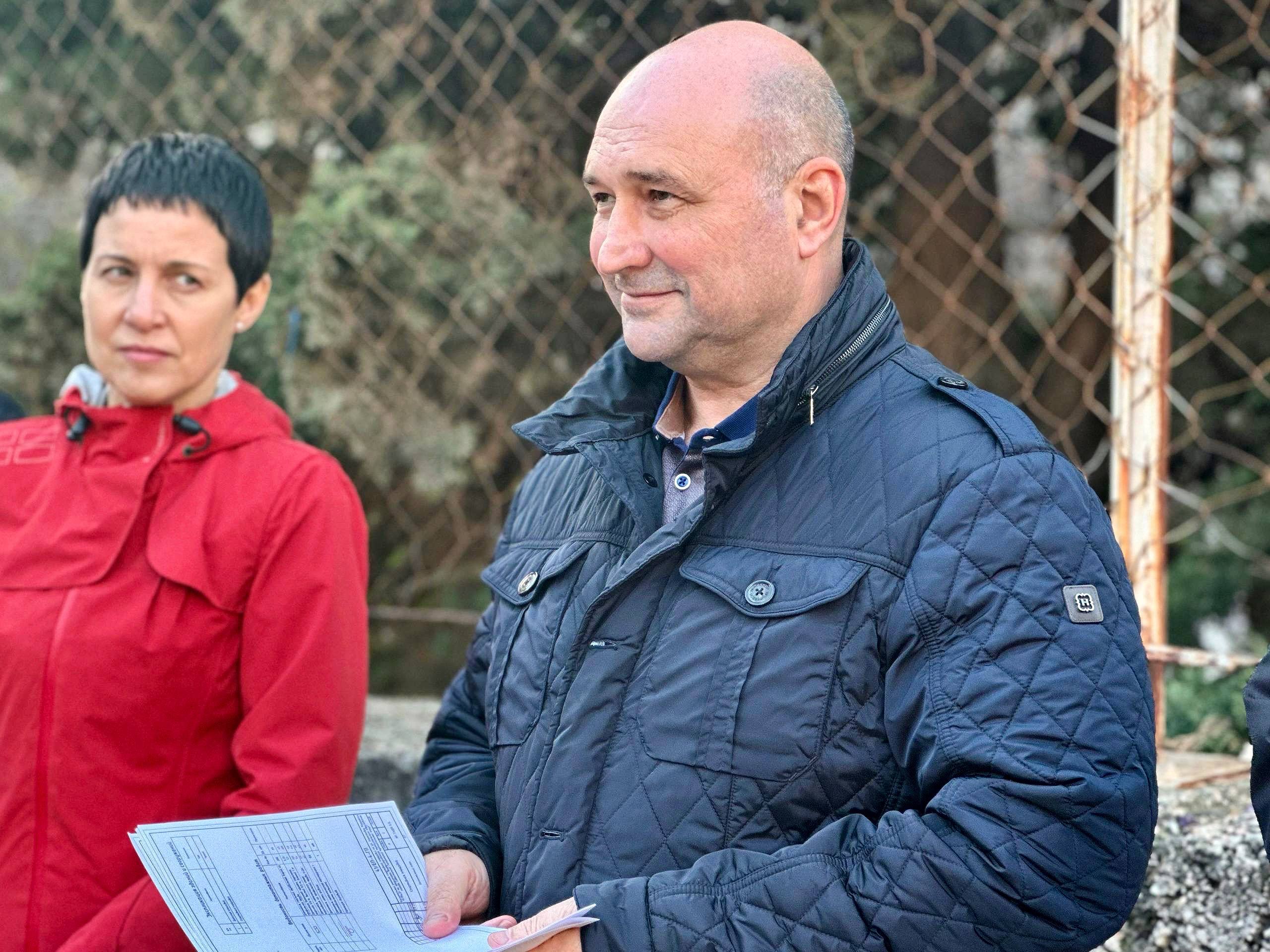 Владимир Немцев: Встретились с жителями домов №19, 19А и 21 по улице Александра Маринеско, чтобы обсудить заключительный этап проектирования новой спортивной площадки, а также комплексный ремонт внутриквартальных дорог и... Владимир Немцев: Встретились с жителями домов №19, 19А и 21 по улице Александра Маринеско, чтобы обсудить заключительный этап проектирования новой спортивной площадки, а также комплексный ремонт внутриквартальных дорог и...