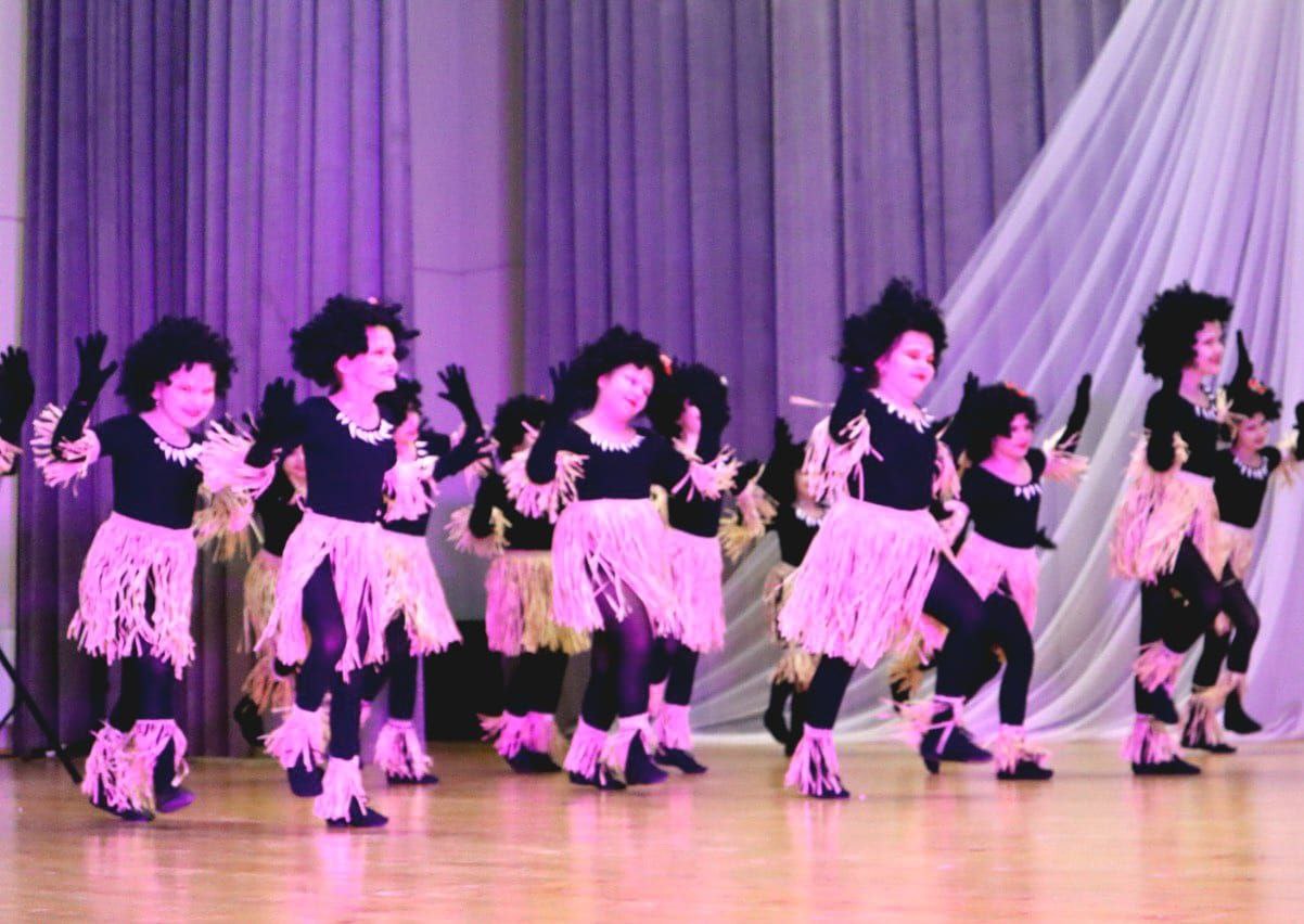 Инна Федоренко: Дорогие жители района!. Сегодня мы дали старт масштабному фестивалю "Сиваш-Арт"! На наше мероприятие съехались самые талантливые люди из двенадцати районов нашего полуострова! Это первое событие такого... Инна Федоренко: Дорогие жители района!. Сегодня мы дали старт масштабному фестивалю "Сиваш-Арт"! На наше мероприятие съехались самые талантливые люди из двенадцати районов нашего полуострова! Это первое событие такого...