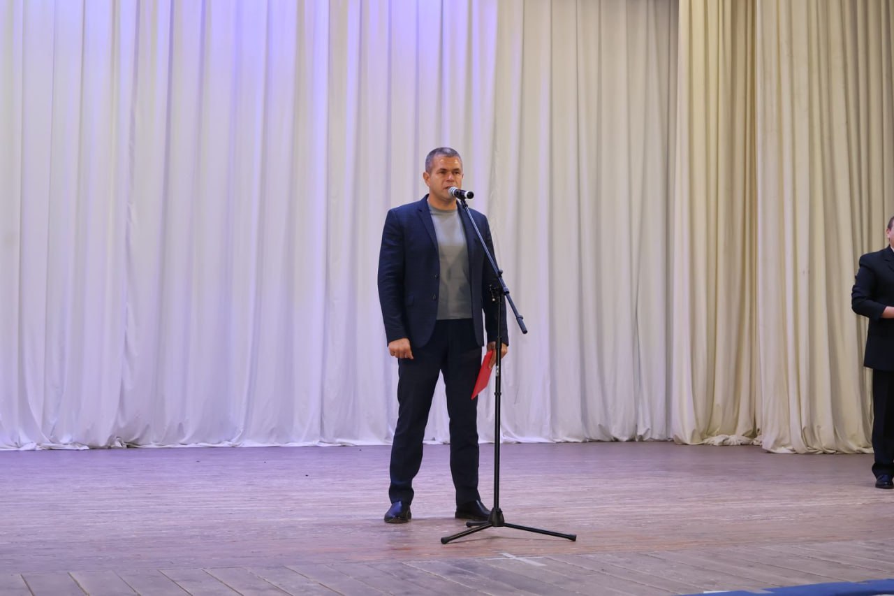 Денис Олейник: Вместе с депутатом Государственного Совета Республики Крым Жанной Хуторенко, председателем районного совета Татьяной Вышинской, прокурором Раздольненского района Вячеславом Черниковым, главой Раздольненского... Денис Олейник: Вместе с депутатом Государственного Совета Республики Крым Жанной Хуторенко, председателем районного совета Татьяной Вышинской, прокурором Раздольненского района Вячеславом Черниковым, главой Раздольненского...