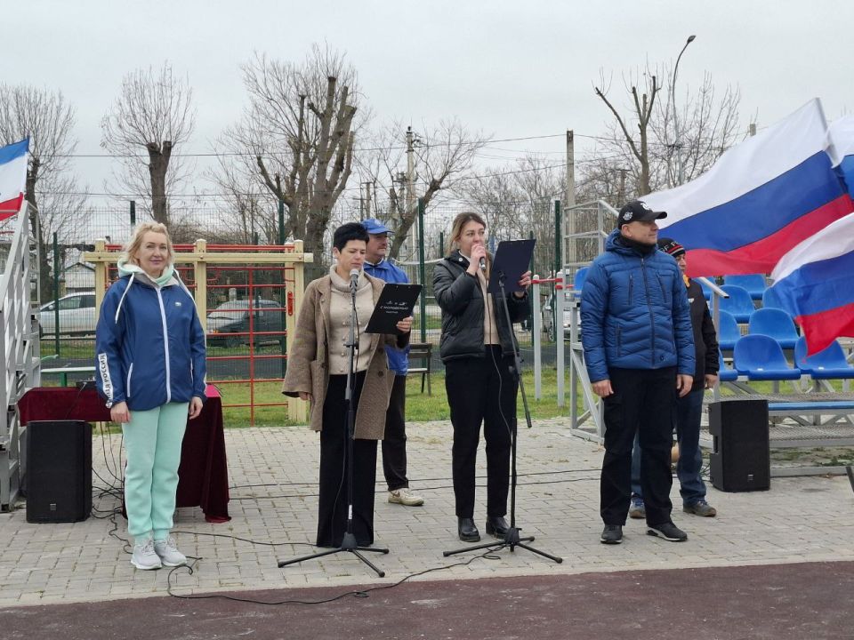 Александр Харламов: Сегодня на стадионе Советской средней школы № 2 им. Героя Советского Союза П.П. Исаичкина состоялось торжественное открытие зимнего чемпионата по футболу Советского района среди взрослых команд