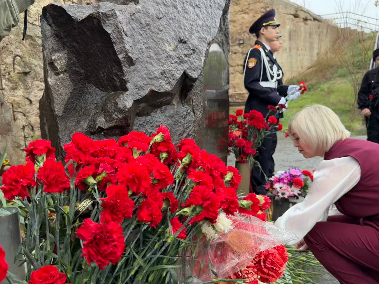 Второй, заключительный день форума, посвященного Дню Героев Отечества, прошел на месте, где сама земля дышит героизмом и памятью — в легендарном мемориальном комплексе «35-я береговая батарея» в городе-герое Севастополе Второй, заключительный день форума, посвященного Дню Героев Отечества, прошел на месте, где сама земля дышит героизмом и памятью — в легендарном мемориальном комплексе «35-я береговая батарея» в городе-герое Севастополе