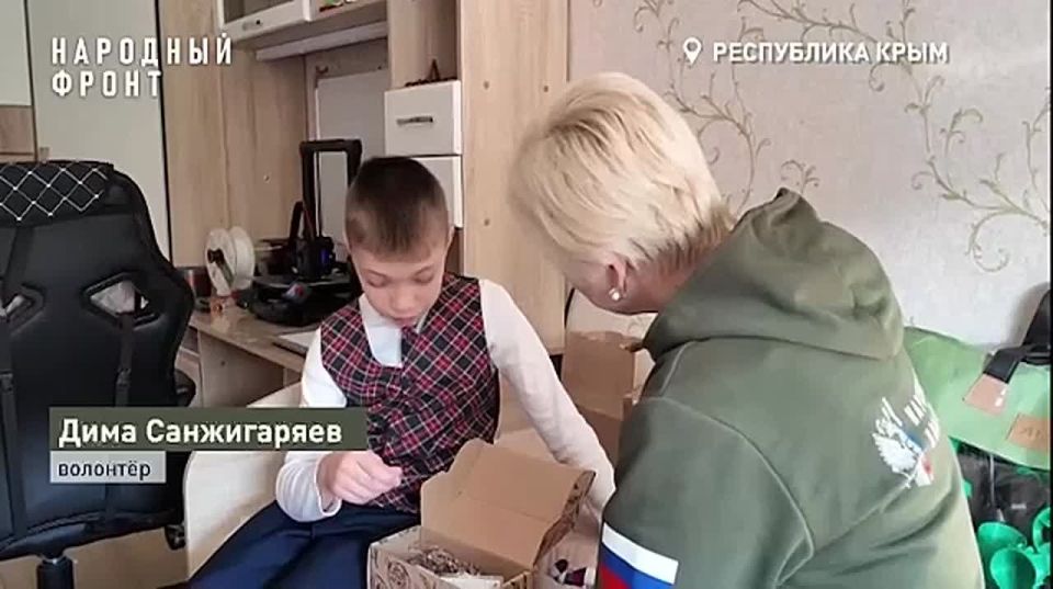 Школьник-инвалид из Крыма создал мастерскую для помощи бойцам на фронте