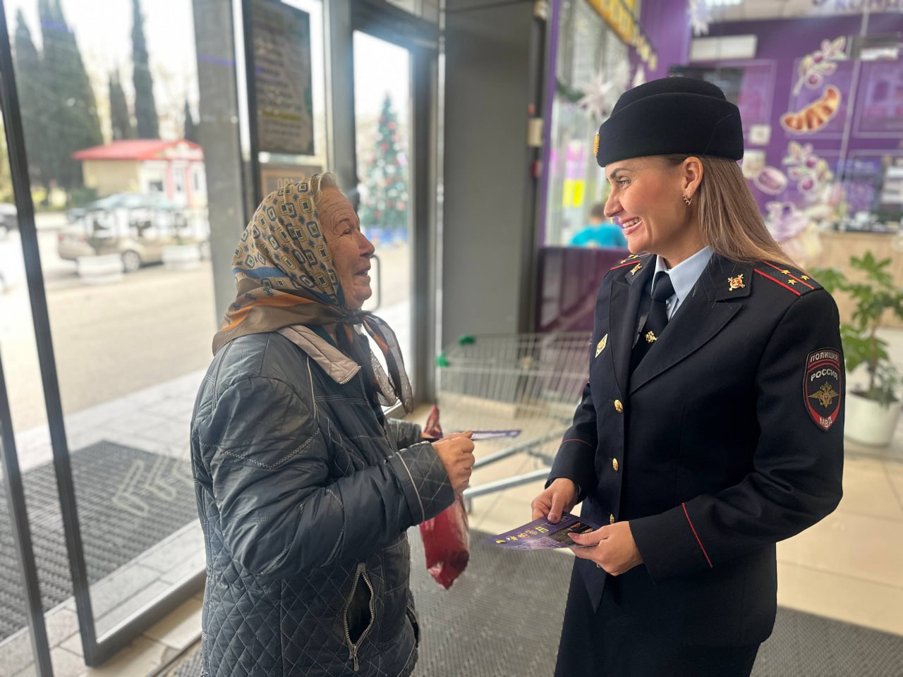 Севастопольские госавтоинспекторы призвали жителей города стать заметнее на дороге Севастопольские госавтоинспекторы призвали жителей города стать заметнее на дороге