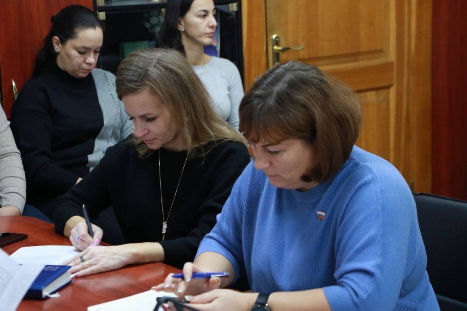 Ольга Урайкина: Состоялось совместное заседание постоянных депутатских комиссий Бахчисарайского районного совета, на котором было рассмотрено 12 вопросов повестки 21-й сессии Бахчисарайского районного совета 3-го созыва