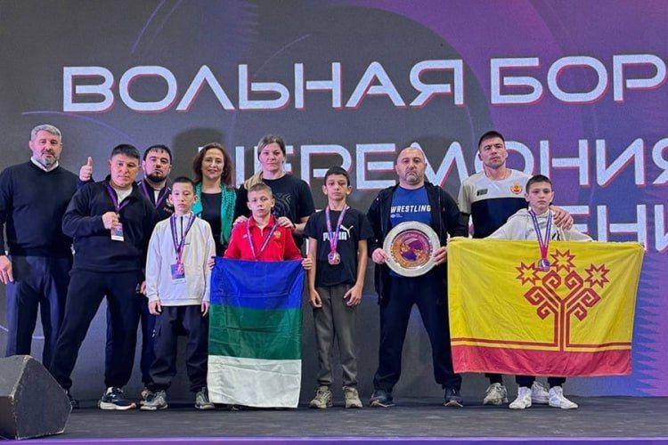 Юные борцы из Крыма завоевали 6 медалей в финале Всероссийского фестиваля «Борьба в школу»