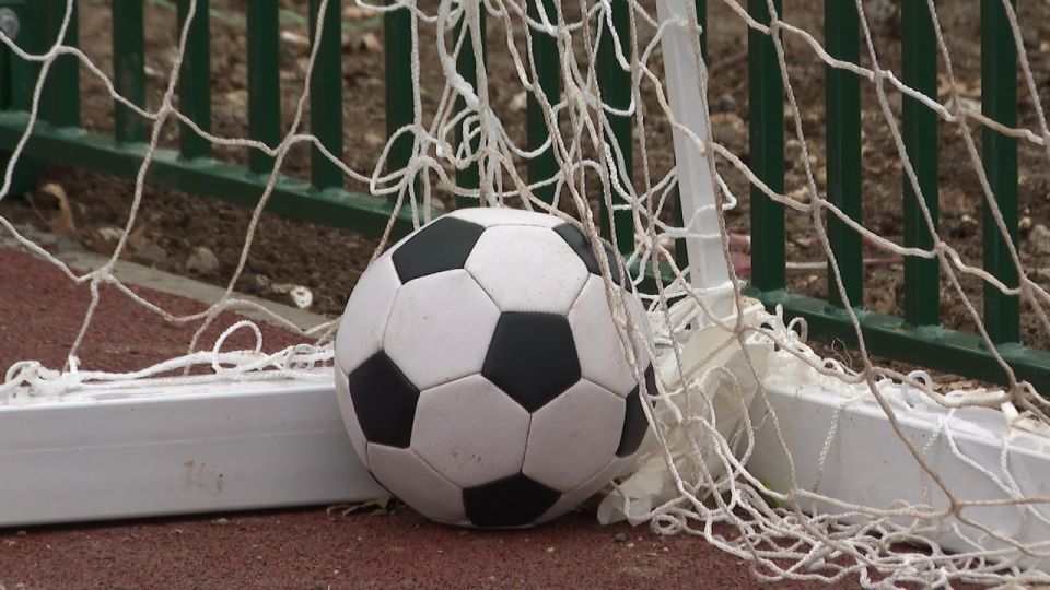 Крымский писатель в Симферополе приобщает детей к спорту