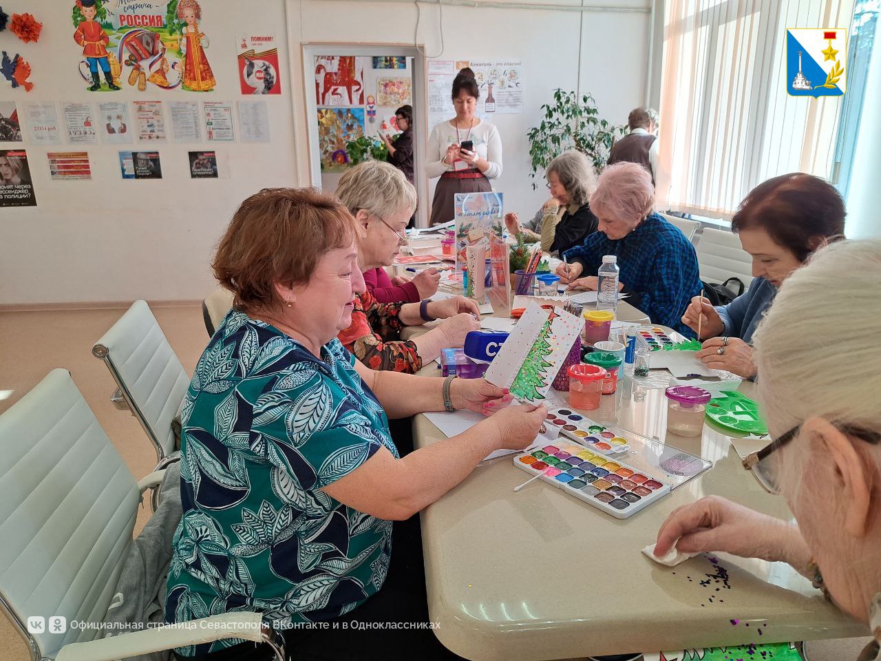 Севастопольские пенсионеры создали открытки для наших защитников Севастопольские пенсионеры создали открытки для наших защитников