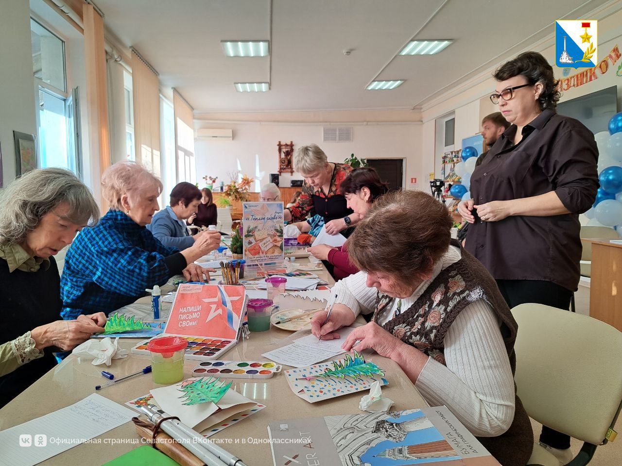 Севастопольские пенсионеры создали открытки для наших защитников Севастопольские пенсионеры создали открытки для наших защитников