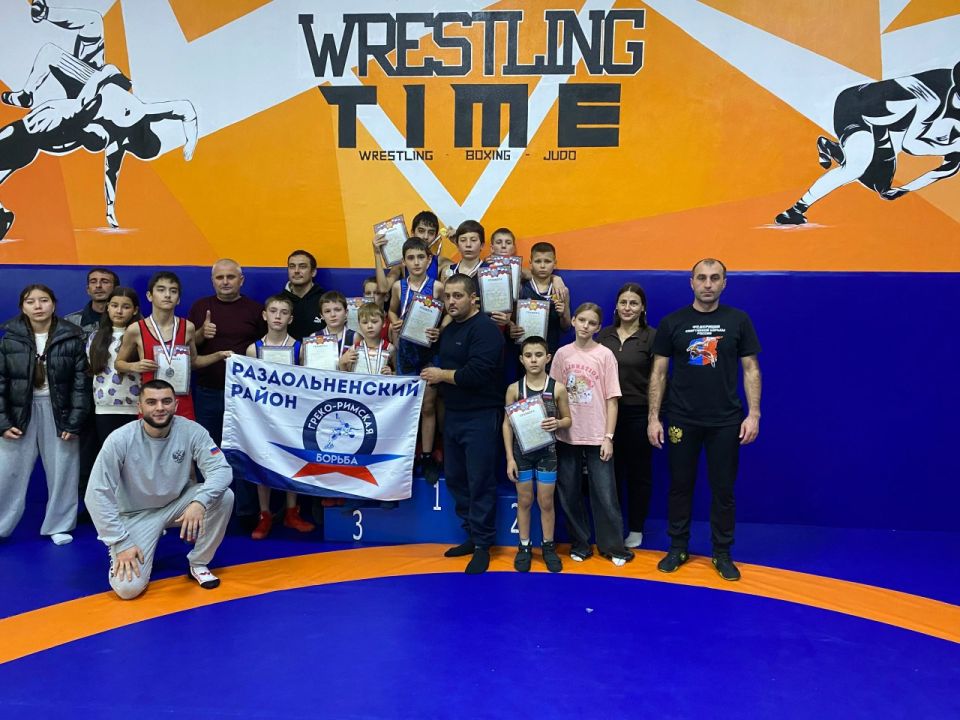 7 декабря 2025 года в городе Симферополе прошло Открытое первенство города Симферополя по греко - римской борьбе