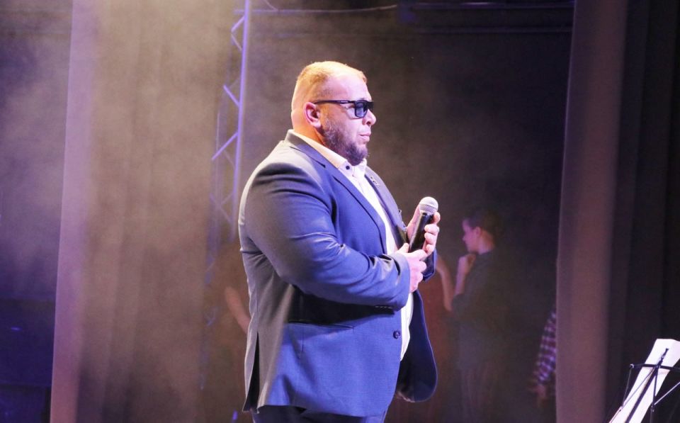 Сотрудники Литературно-художественного музея приняли участие в благотворительном концерте «День добровольца России» Сотрудники Литературно-художественного музея приняли участие в благотворительном концерте «День добровольца России»