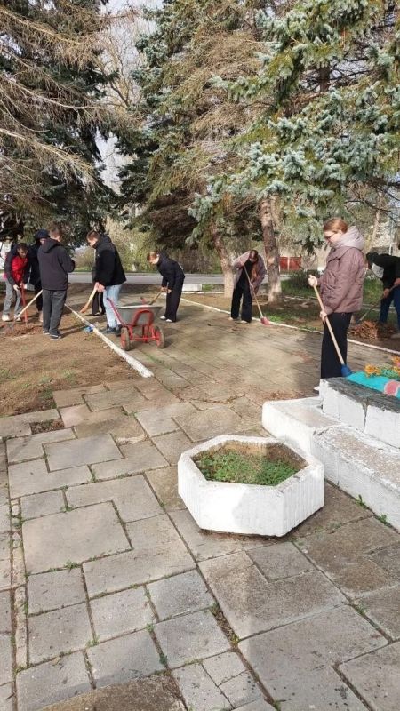 Давайте вместе о героях вспомним!