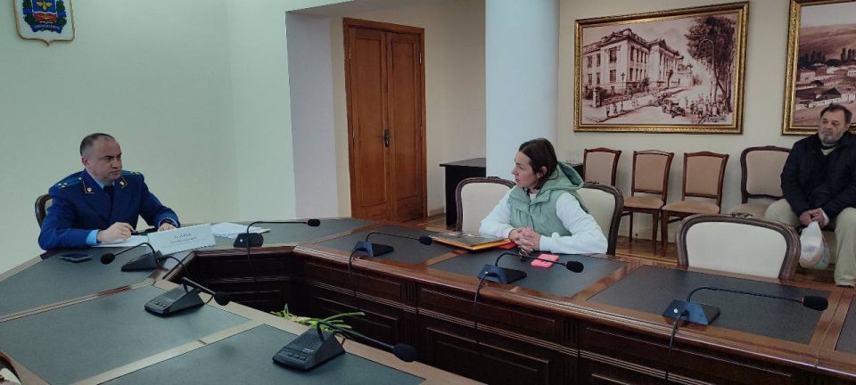 Прокуратура Симферополя провела приём граждан