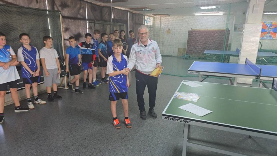 В Центре детского и юношеского творчества состоялся открытый турнир по настольному теннису «Широка страна моя родная», посвященный Дню Конституции Российской Федерации