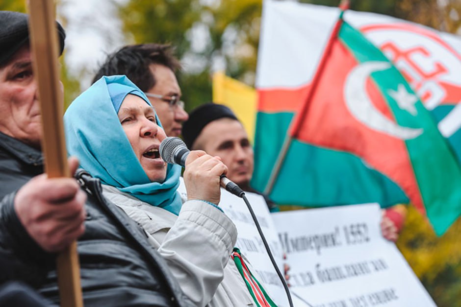 Андрей Луговой: ДУМ дал недвусмысленный сигнал: медаль «за заслуги» женщине, которая призывает к сепаратизму, к разрушению территориальной целостности России, защищает и поощряет поджигателей храмов, постоянно делает... Андрей Луговой: ДУМ дал недвусмысленный сигнал: медаль «за заслуги» женщине, которая призывает к сепаратизму, к разрушению территориальной целостности России, защищает и поощряет поджигателей храмов, постоянно делает...