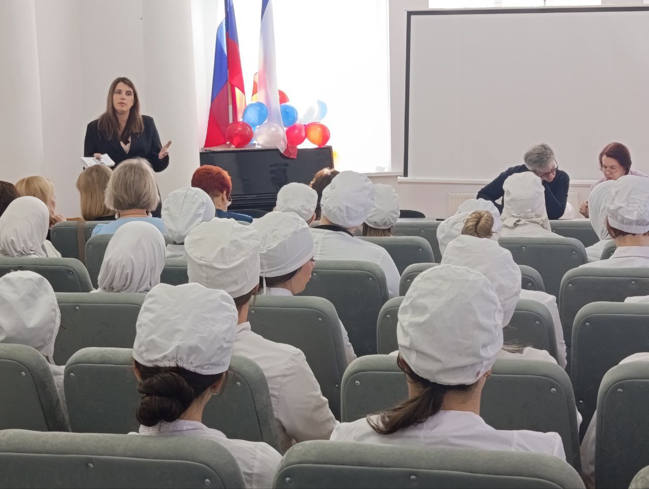 В Крымском медицинском колледже состоялась Ярмарка вакансий для будущих акушеров В Крымском медицинском колледже состоялась Ярмарка вакансий для будущих акушеров