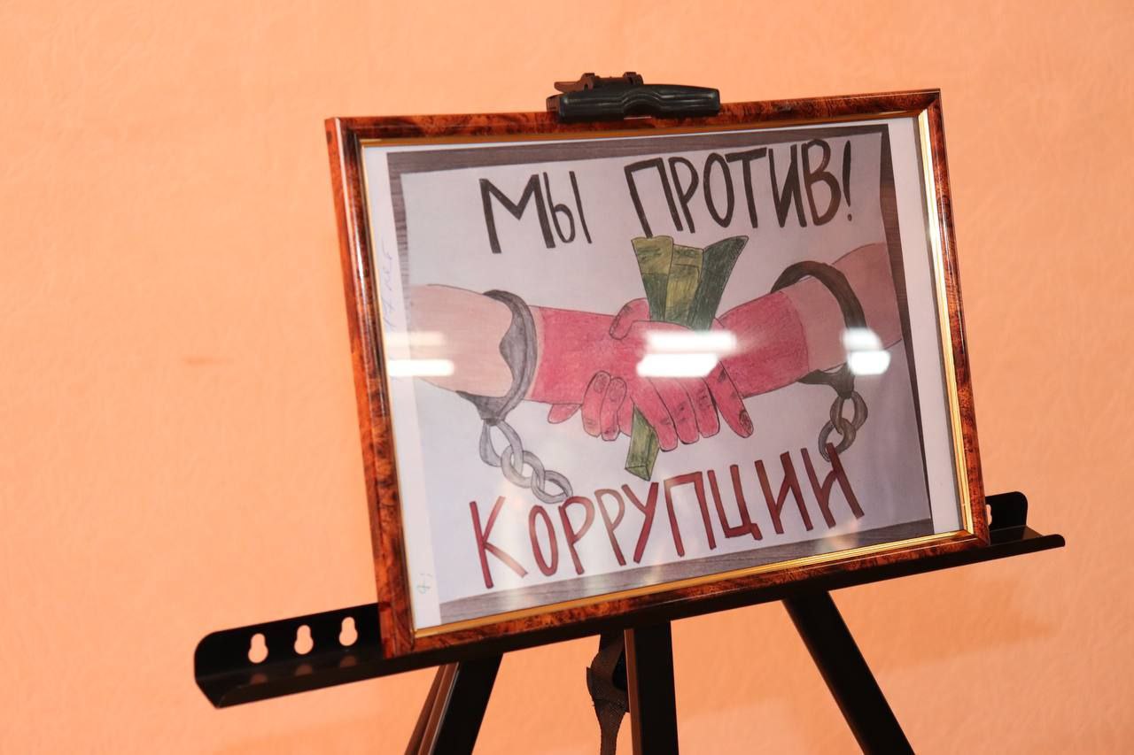 В Государственном комитете по делам межнациональных отношений Республики Крым проведен информационно-разъяснительный семинар на антикоррупционную тематику В Государственном комитете по делам межнациональных отношений Республики Крым проведен информационно-разъяснительный семинар на антикоррупционную тематику