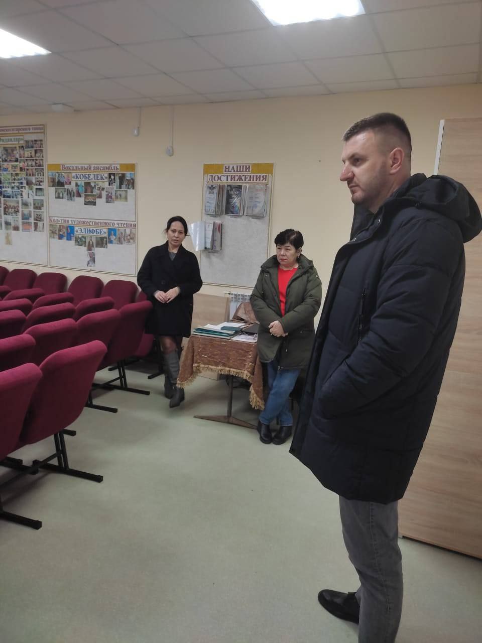 Заместитель главы администрации Сакского района провел рабочий визит в село Яркое Геройского сельского поселения Заместитель главы администрации Сакского района провел рабочий визит в село Яркое Геройского сельского поселения