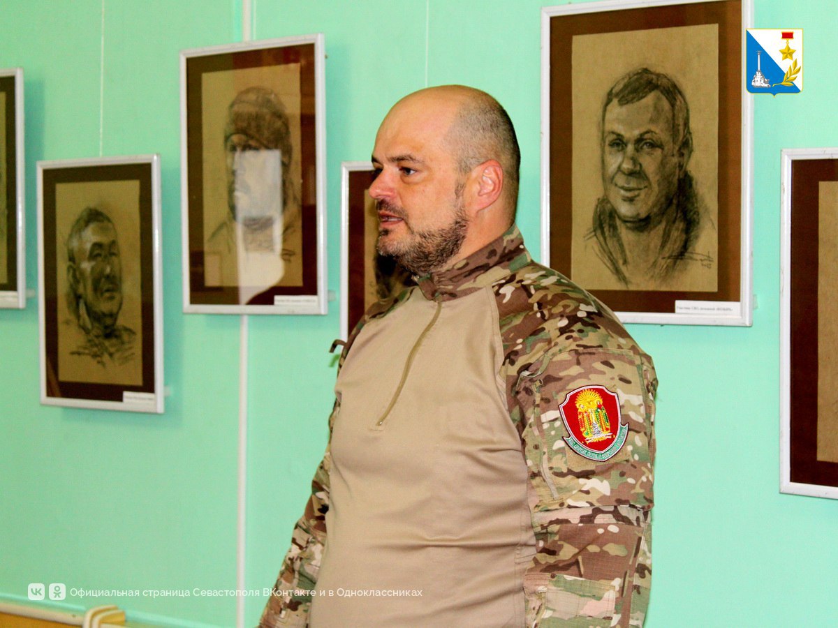 В центральной детской библиотеке Севастополя открыли выставку «Опалённые войной» В центральной детской библиотеке Севастополя открыли выставку «Опалённые войной»