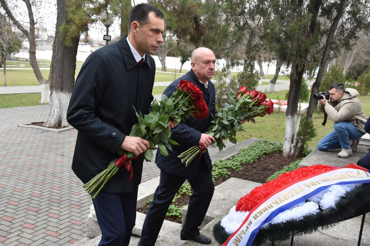 Михаил Назаров: 9 декабря в России чествуют Героев Отечества: тех, кто удостоен самых почетных государственных наград – званий Героев Советского Союза, Российской Федерации, орденов Славы и Святого Георгия Михаил Назаров: 9 декабря в России чествуют Героев Отечества: тех, кто удостоен самых почетных государственных наград – званий Героев Советского Союза, Российской Федерации, орденов Славы и Святого Георгия