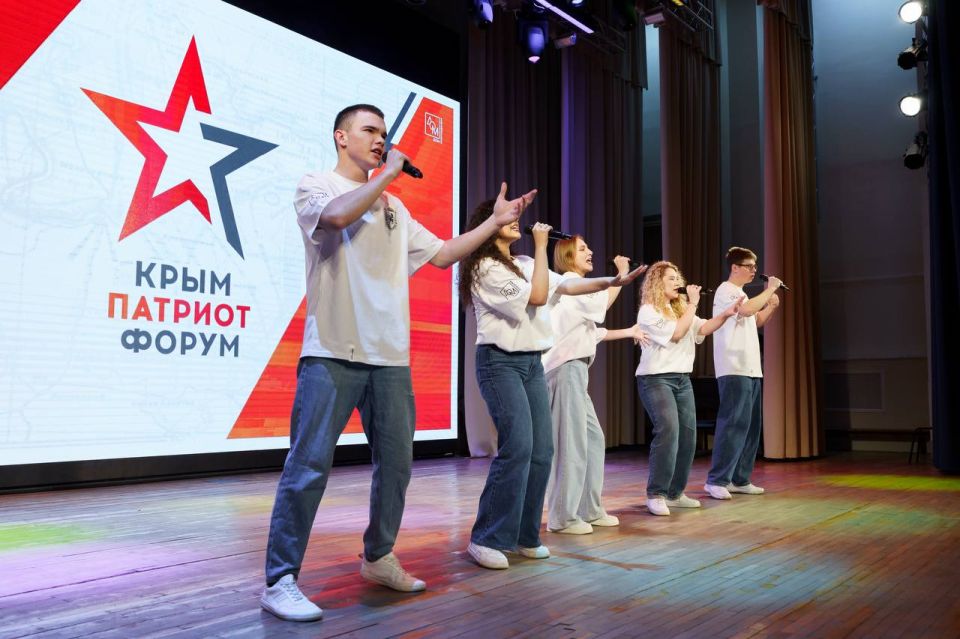 Алексей Зинченко: Крымская молодежь верна Отечеству! Алексей Зинченко: Крымская молодежь верна Отечеству!