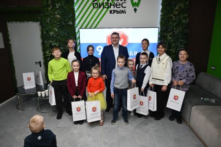 В Министерстве экономического развития Крыма подвели итоги конкурса детского рисунка к Международному дню борьбы с коррупцией