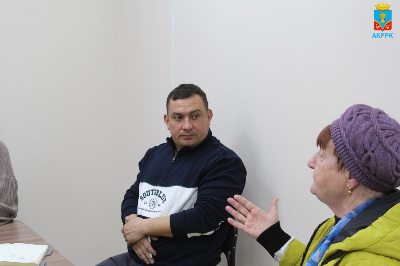 Глава Администрации района Василий Грабован провел выездной прием граждан в пгт Октябрьское! Глава Администрации района Василий Грабован провел выездной прием граждан в пгт Октябрьское!