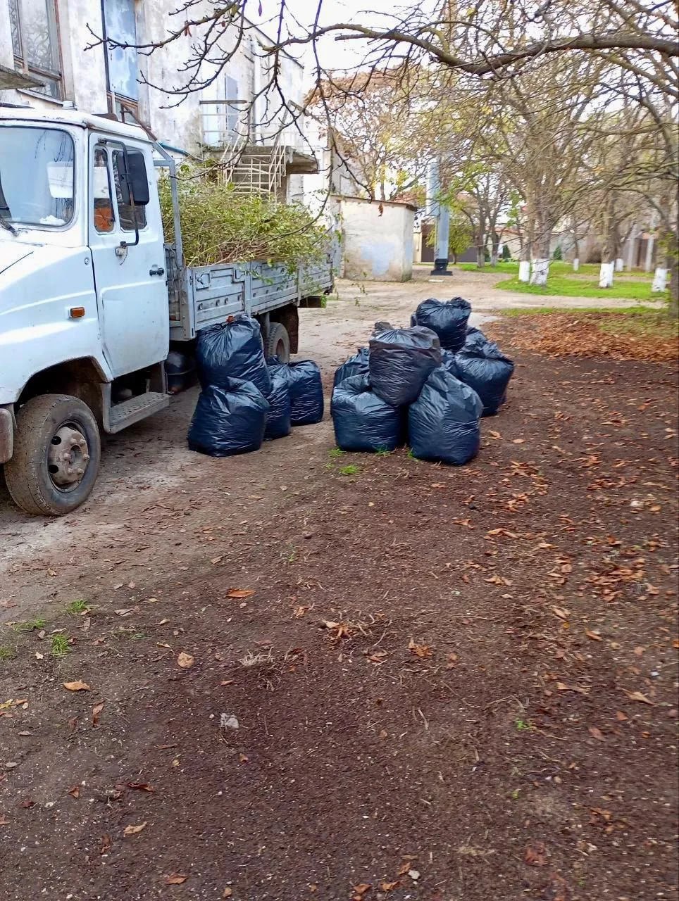 В теротделах Феодосийского округа состоялись субботники В теротделах Феодосийского округа состоялись субботники