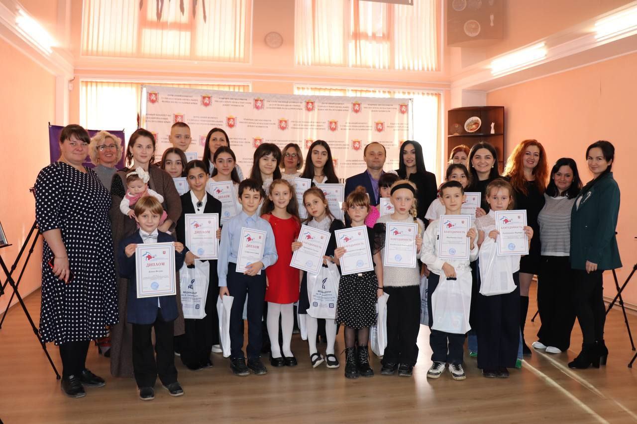 В Государственном комитете по делам межнациональных отношений Республики Крым проведен информационно-разъяснительный семинар на антикоррупционную тематику