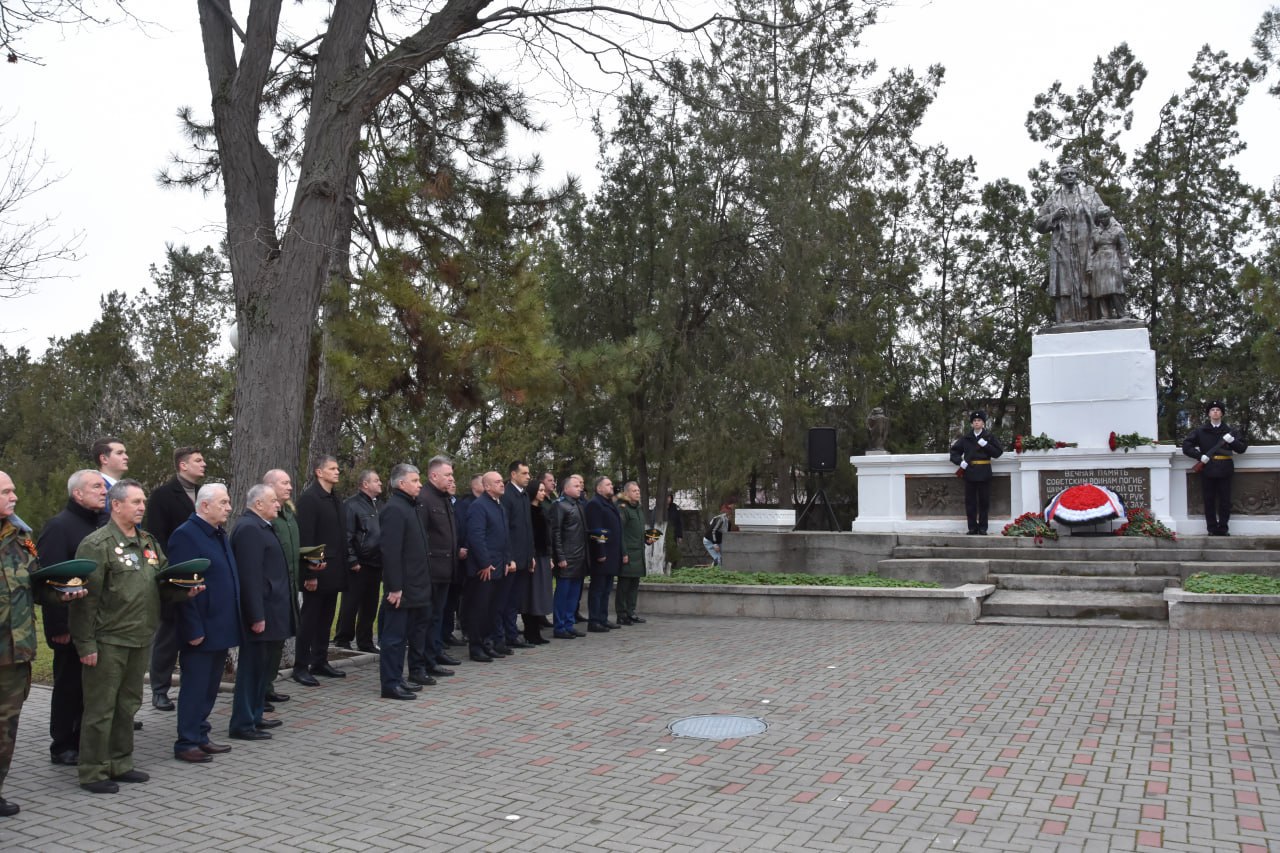 Михаил Назаров: 9 декабря в России чествуют Героев Отечества: тех, кто удостоен самых почетных государственных наград – званий Героев Советского Союза, Российской Федерации, орденов Славы и Святого Георгия Михаил Назаров: 9 декабря в России чествуют Героев Отечества: тех, кто удостоен самых почетных государственных наград – званий Героев Советского Союза, Российской Федерации, орденов Славы и Святого Георгия
