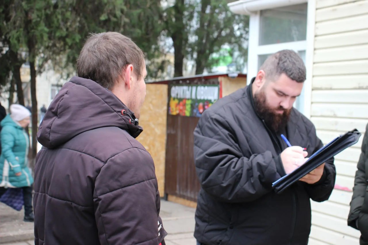 В Керчи продолжаются профилактические рейды по выявлению незаконной торговли В Керчи продолжаются профилактические рейды по выявлению незаконной торговли