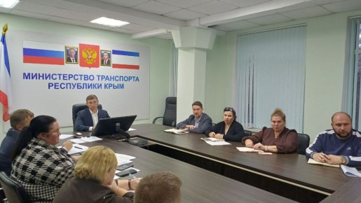 Провел оперативное совещание по вводу ключевых дорожных объектов 2025 года