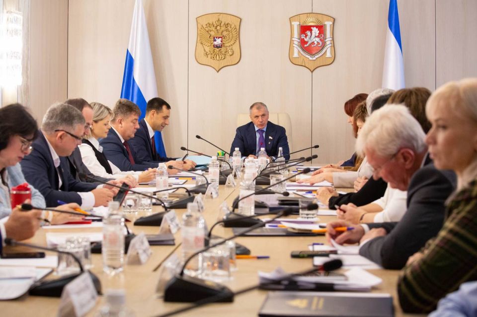 Развитие архивной отрасли Крыма Развитие архивной отрасли Крыма