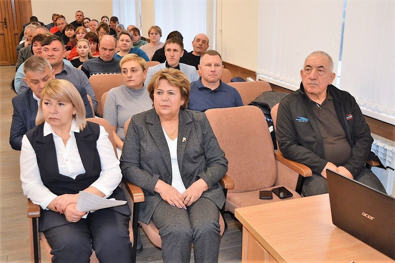 Александр Соколовский: Принял участие в публичных слушаниях по обсуждению проекта решения Первомайского районного совета «О бюджете муниципального образования Первомайский район на 2026 год и на плановый период 2027 и 2028... Александр Соколовский: Принял участие в публичных слушаниях по обсуждению проекта решения Первомайского районного совета «О бюджете муниципального образования Первомайский район на 2026 год и на плановый период 2027 и 2028...