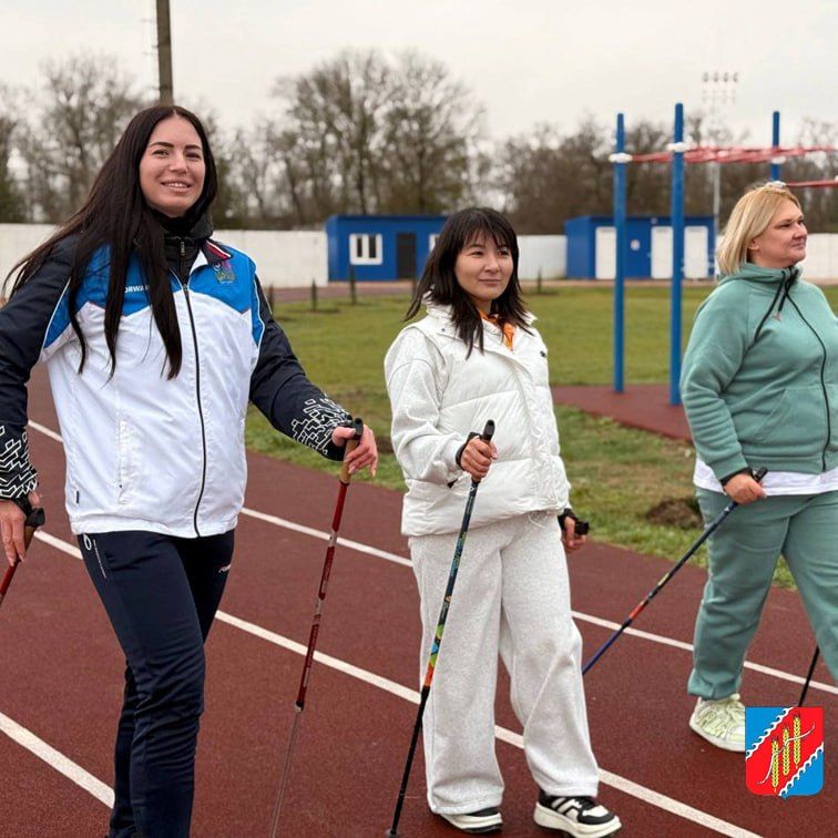 В Джанкойском районе прошёл мастер-класс по северной ходьбе для педагогических работников, в котором приняли участие советники директоров по воспитательной работе В Джанкойском районе прошёл мастер-класс по северной ходьбе для педагогических работников, в котором приняли участие советники директоров по воспитательной работе