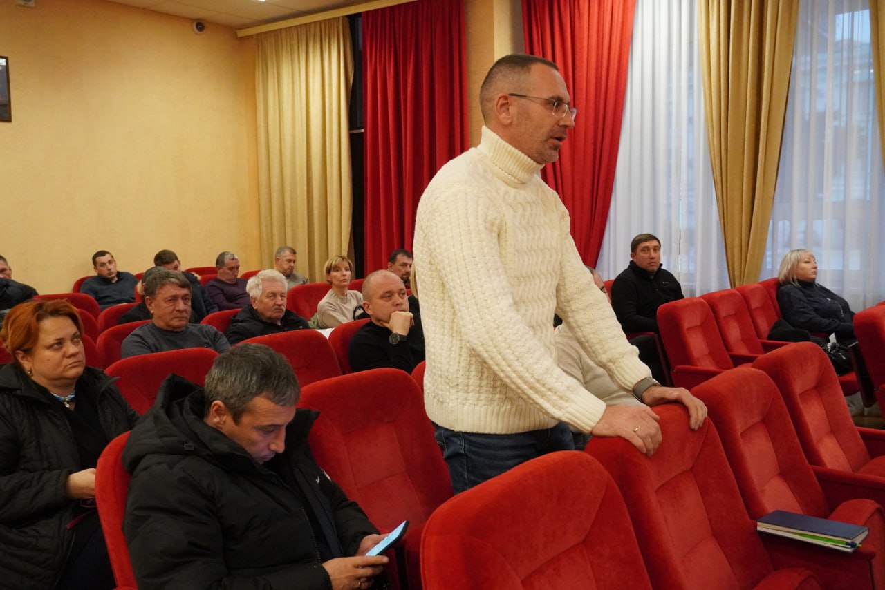 Глава администрации Керчи Олег Каторгин провел очередное заседание «Депутатского часа» Глава администрации Керчи Олег Каторгин провел очередное заседание «Депутатского часа»