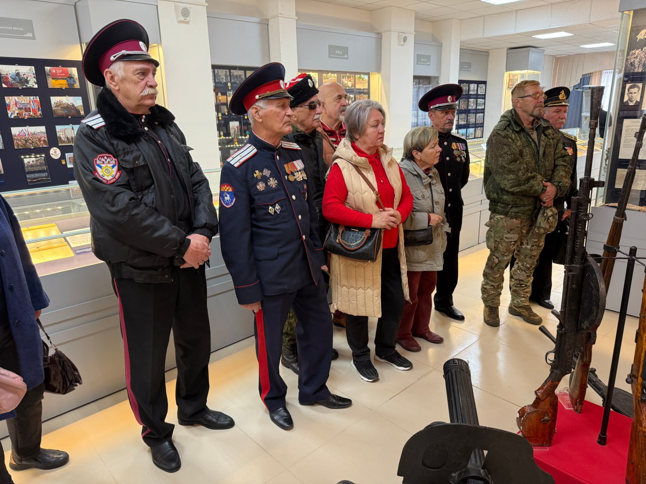 В Народном музее Севастопольской полиции (милиции) им. М.С. Казакевича состоялась встреча поколений В Народном музее Севастопольской полиции (милиции) им. М.С. Казакевича состоялась встреча поколений