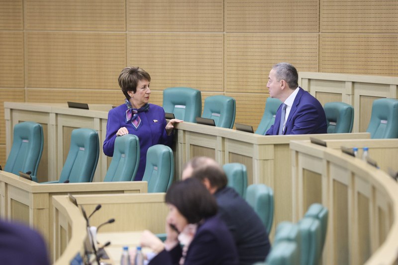 Екатерина Алтабаева: Сенаторы рассмотрели и одобрили законы, защищающие права военнослужащих, участников специальной военной операции и их близких Екатерина Алтабаева: Сенаторы рассмотрели и одобрили законы, защищающие права военнослужащих, участников специальной военной операции и их близких