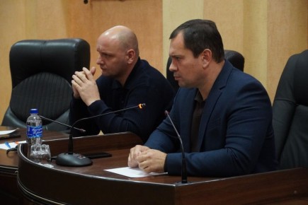 Глава администрации Керчи Олег Каторгин провел очередное заседание «Депутатского часа»