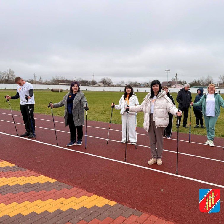 В Джанкойском районе прошёл мастер-класс по северной ходьбе для педагогических работников, в котором приняли участие советники директоров по воспитательной работе В Джанкойском районе прошёл мастер-класс по северной ходьбе для педагогических работников, в котором приняли участие советники директоров по воспитательной работе