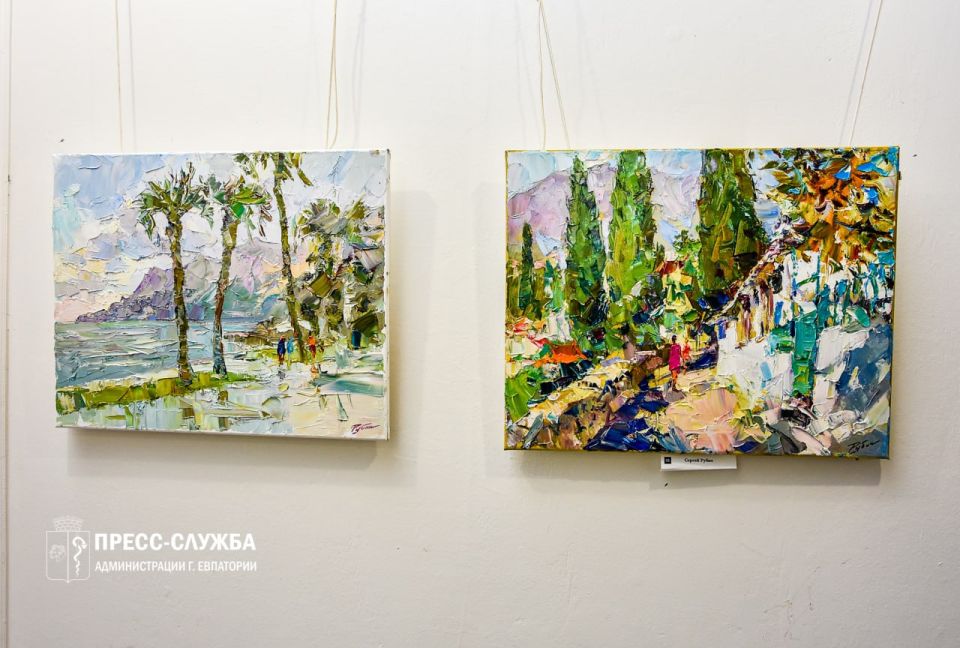 В Крымском ТЮЗе проходит выставка евпаторийских художников В Крымском ТЮЗе проходит выставка евпаторийских художников