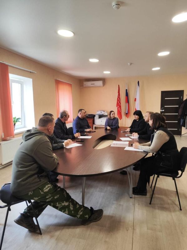 Глава администрации Бахчисарайского района Анжелика Ястребова совместно с заместителем администрации Екатериной Глинкиной посетили Голубиновское сельского поселение