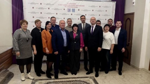 10 декабря председатель Советского районного совета Виктория Грицай совместно с главой администрации Советского района Александром Харламовым, главами сельских поселений Советского района приняли участие в торжественном...