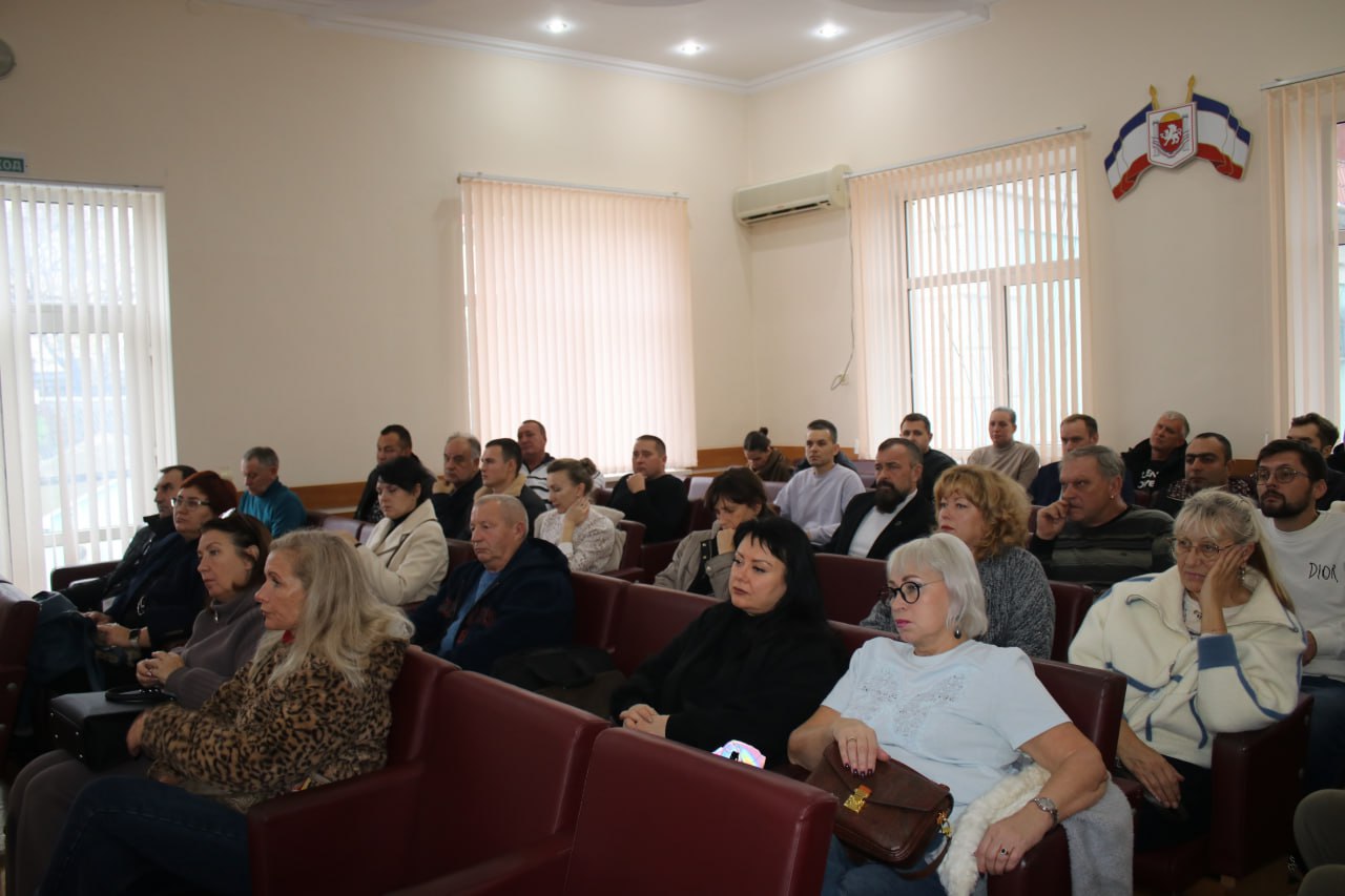 Владимир Ким: Провел встречу с пользователями пляжей Феодосийского округа Владимир Ким: Провел встречу с пользователями пляжей Феодосийского округа