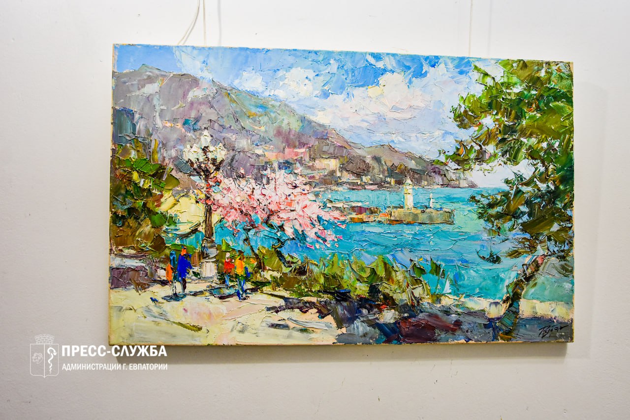 В Крымском ТЮЗе проходит выставка евпаторийских художников В Крымском ТЮЗе проходит выставка евпаторийских художников