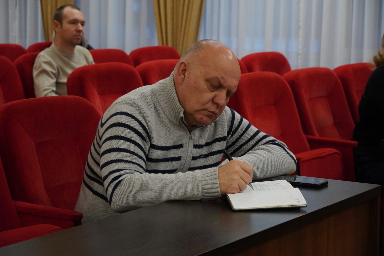 Глава администрации Керчи Олег Каторгин провел очередное заседание «Депутатского часа» Глава администрации Керчи Олег Каторгин провел очередное заседание «Депутатского часа»