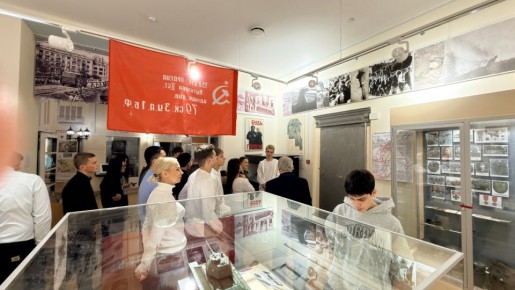              10   -/    6       ...