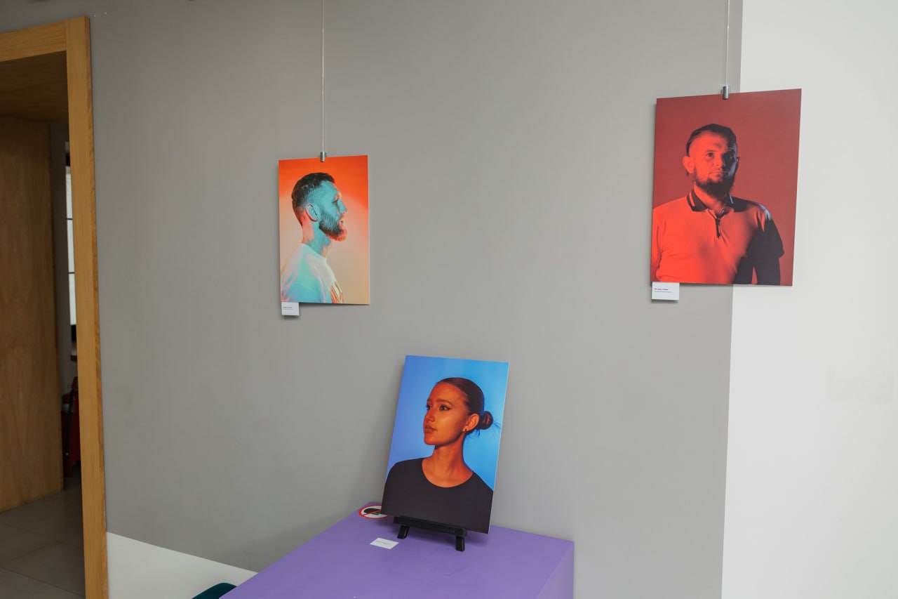 Школьники Судака подготовили фотовыставку с портретами своих героев Школьники Судака подготовили фотовыставку с портретами своих героев